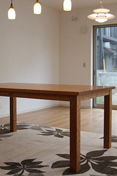 BT Dining Table